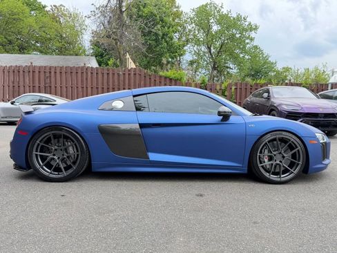 Used 2017 Audi R8 V10 plus AWD/4WD image 5