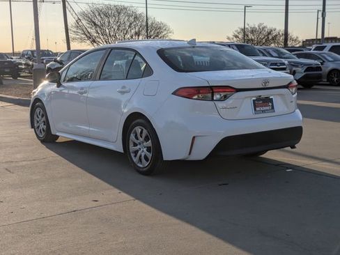 Used 2025 Toyota Corolla LE image 8
