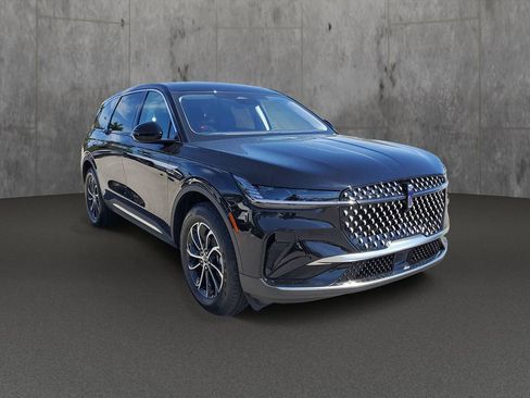 New 2026 Lincoln Nautilus Premier image 31