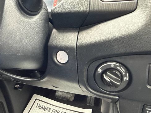 Used 2022 Nissan Frontier S image 29