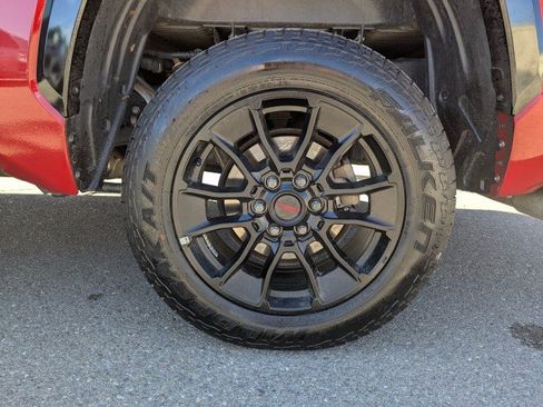 Used 2022 Toyota Tundra Platinum AWD/4WD image 28