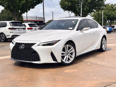 Used 2024 Lexus IS 300 w/ Comfort Package RWD image 6