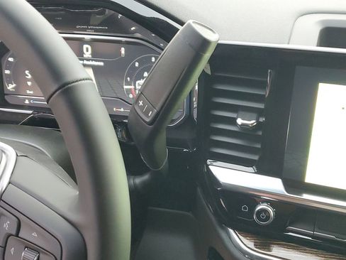 New 2025 GMC Sierra 2500 SLE w/ SLE Convenience Package image 47