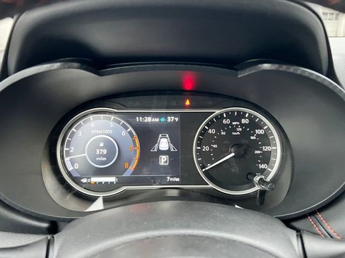 New 2025 Nissan Versa SR w/ Trunk Package image 18