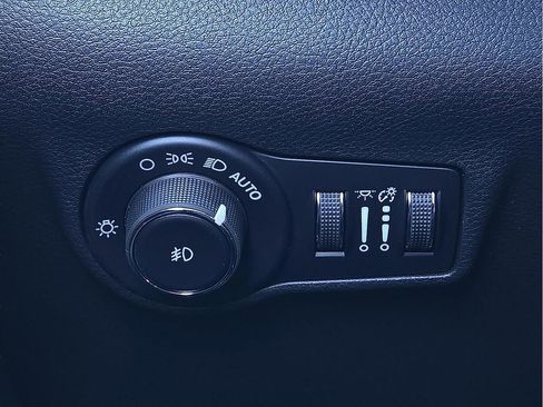 New 2026 Jeep Compass Trailhawk image 17