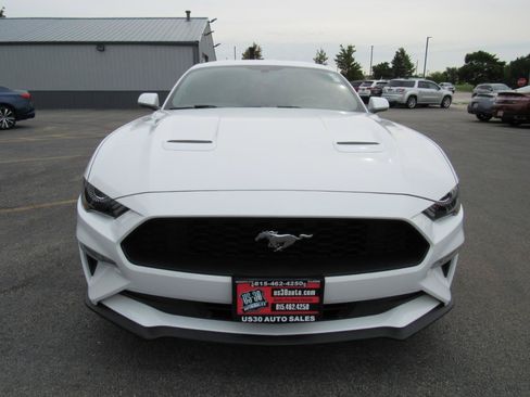 Used 2020 Ford Mustang Coupe RWD image 9