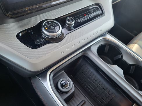 Used 2025 Ford Expedition Max Active AWD/4WD image 18