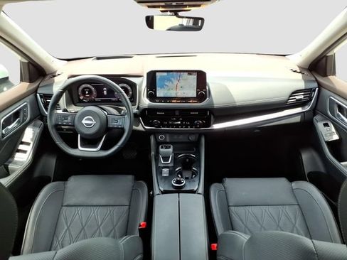 Used 2023 Nissan Rogue Platinum w/ Platinum Premium Package AWD/4WD image 32