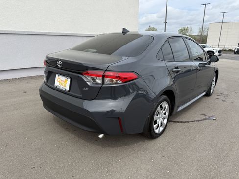 Certified 2025 Toyota Corolla LE FWD image 3