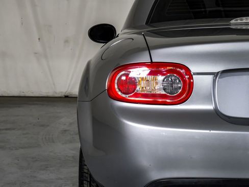 Used 2012 MAZDA MX-5 Miata Grand Touring w/ Premium Pkg image 29