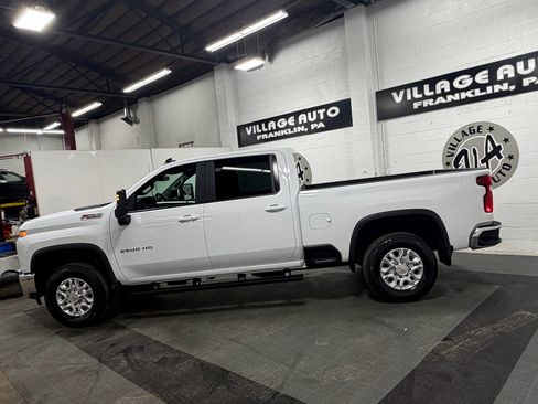 Used 2022 Chevrolet Silverado 2500 LT w/ Convenience Package image 10