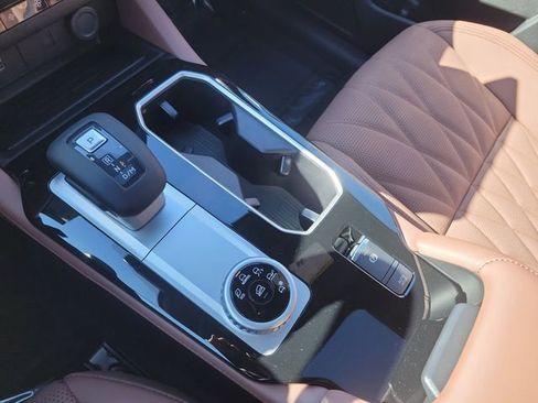 New 2026 Mitsubishi Outlander SEL image 33