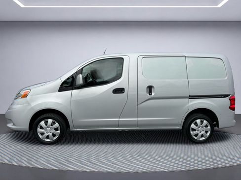 Used 2021 Nissan NV200 SV w/ Sliding Door Glass Package FWD image 3