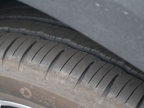 Used 2024 GMC Terrain SLT w/ LPO, Floor Liner Package image 7