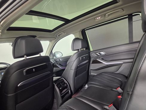 Used 2025 BMW X7 xDrive40i w/ Premium Package AWD/4WD image 24