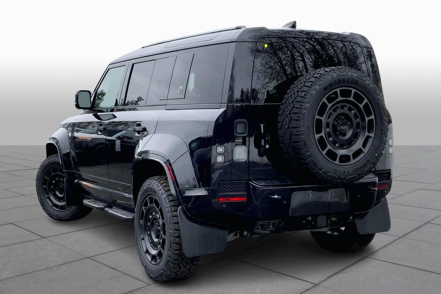 New 2026 Land Rover Defender 110 OCTA AWD/4WD image 3