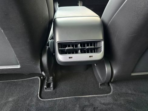 Used 2019 Tesla Model 3 Long Range image 31