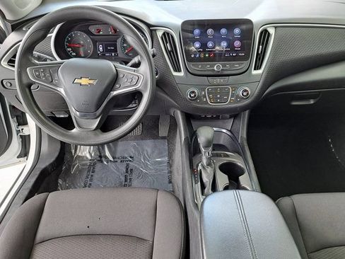 Used 2024 Chevrolet Malibu LT FWD image 30