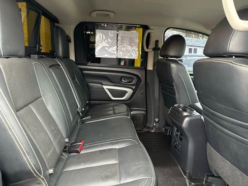 Used 2017 Nissan Titan PRO-4X w/ Pro-4x Convenience Package image 24