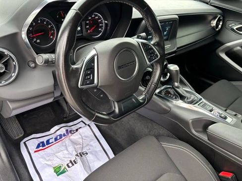 Used 2018 Chevrolet Camaro LT RWD image 14