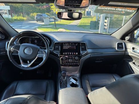 Certified 2021 Jeep Grand Cherokee Limited image 11