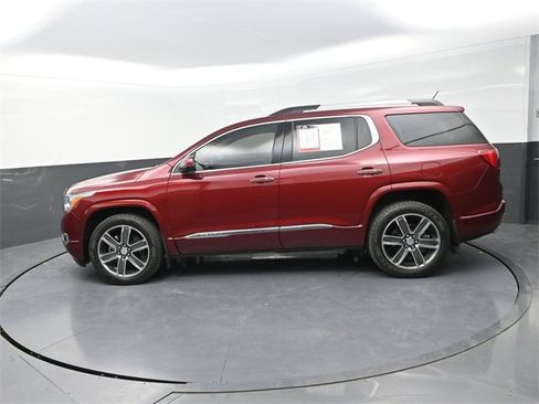 Used 2017 GMC Acadia Denali w/ Technology Package image 4