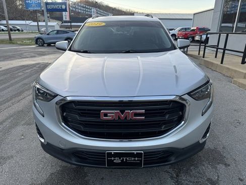 Used 2019 GMC Terrain SLE w/ Driver Convenience Package image 3