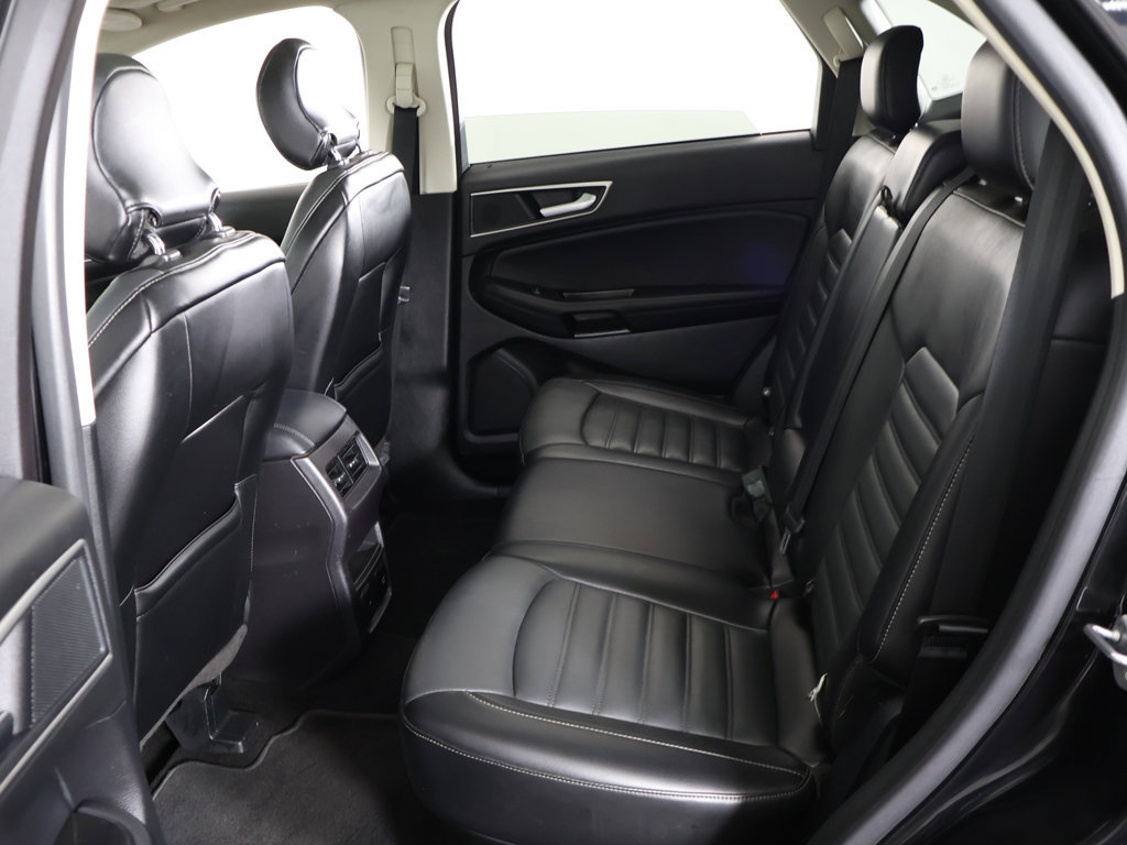 Used 2018 Ford Edge SEL w/ Equipment Group 201A AWD/4WD image 38
