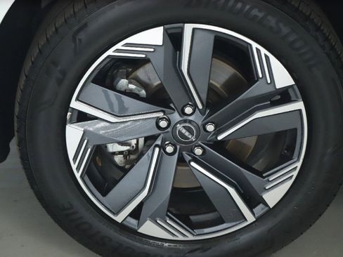 Certified 2025 Nissan Murano SL AWD/4WD image 38