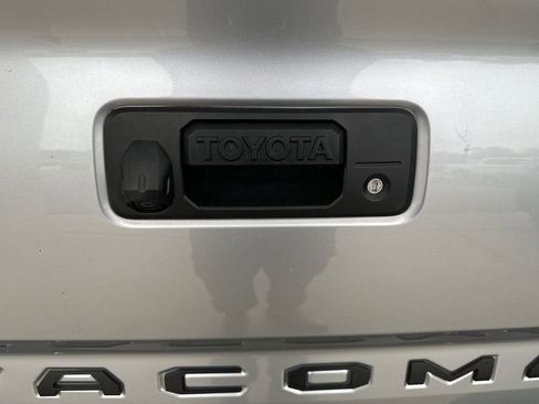 Used 2021 Toyota Tacoma SR5 image 31