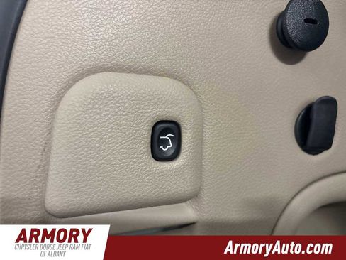 Used 2021 Jeep Grand Cherokee Limited image 31