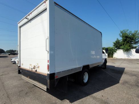 Used 2021 Ford E-450 and Econoline 450 Super Duty RWD image 25