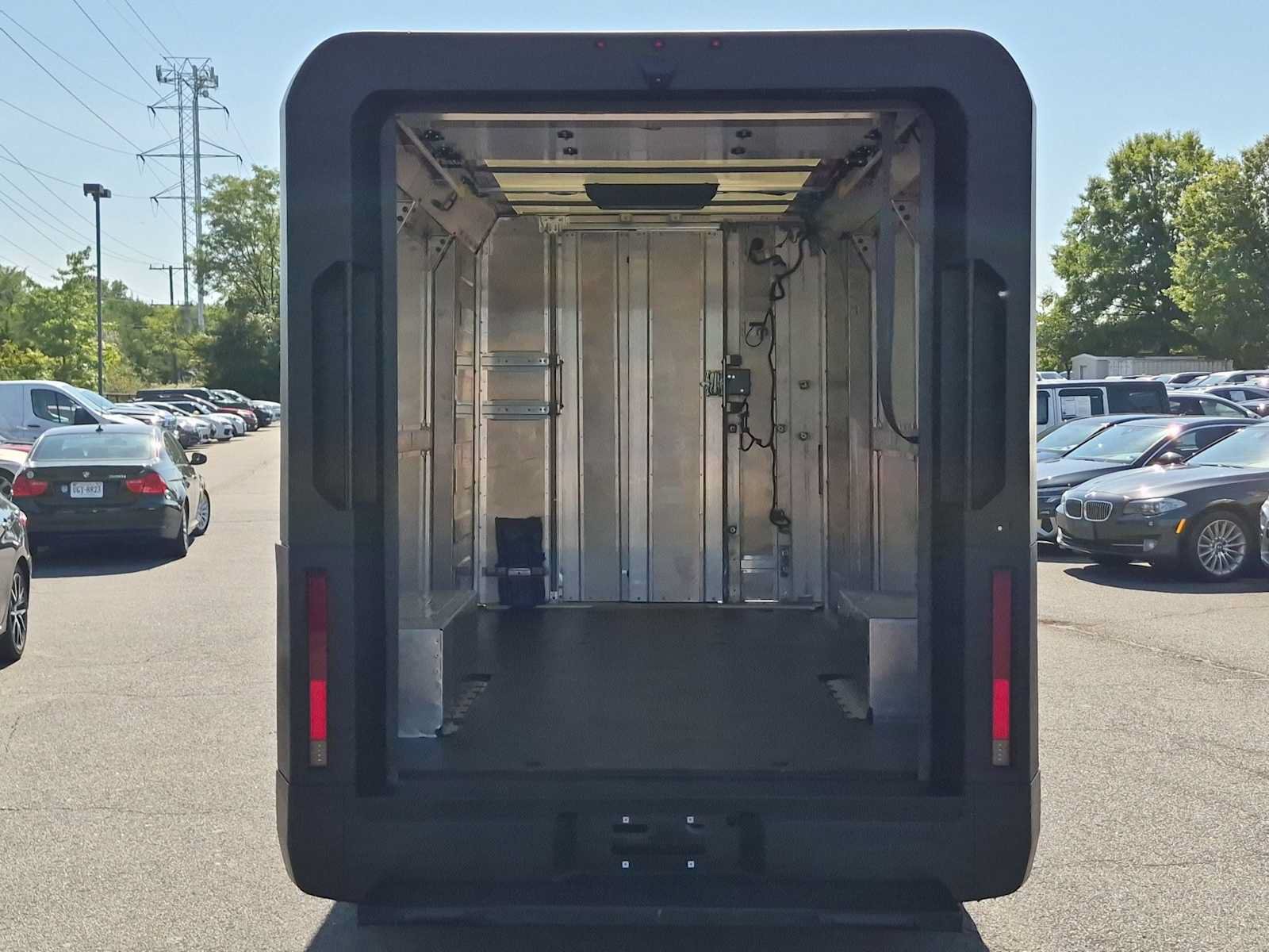 Used 2024 Chevrolet Brightdrop 600 w/ Commercial Equipment Package AWD/4WD image 31