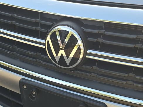 Certified 2024 Volkswagen Jetta SE FWD image 11