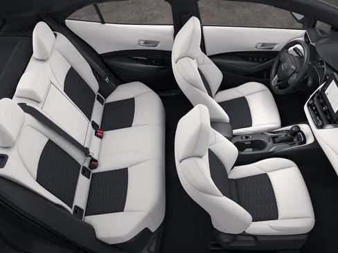 New 2026 Toyota Corolla SE image 4