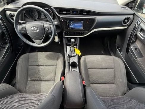 Used 2018 Toyota Corolla iM w/ Carpet Mat Package (TMS) FWD image 13