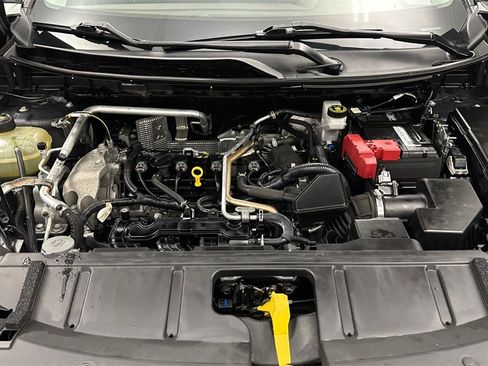 Used 2021 Nissan Rogue S image 11