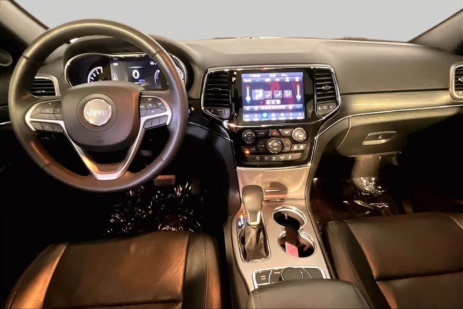 Used 2019 Jeep Grand Cherokee Limited w/ Luxury Group II AWD/4WD image 16
