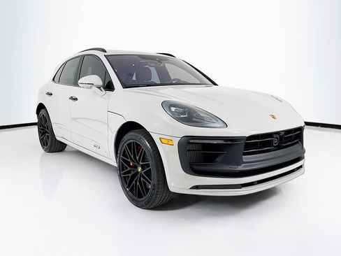 New 2026 Porsche Macan GTS image 7