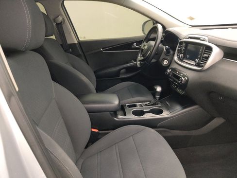 Used 2019 Kia Sorento LX w/ Option Group 020 image 21