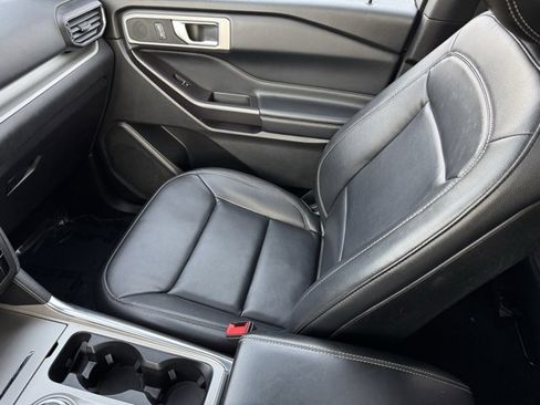 Certified 2020 Ford Explorer XLT w/ Equipment Group 202A image 24