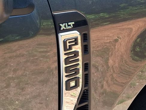Used 2024 Ford F250 XLT AWD/4WD image 30