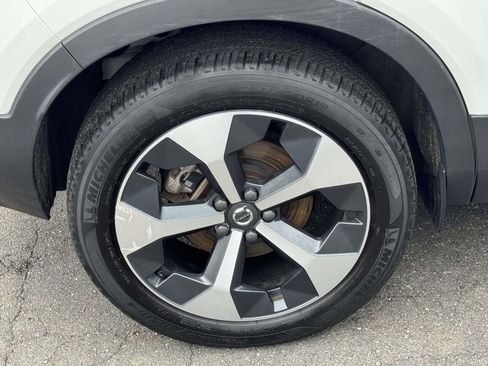 Certified 2023 Volvo XC40 B5 Plus w/ Protection Package Premier AWD/4WD image 7