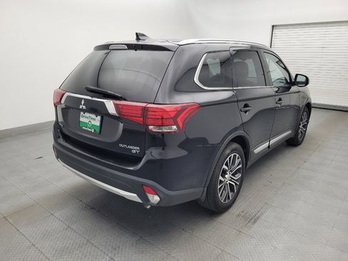 Used 2017 Mitsubishi Outlander GT AWD/4WD image 9