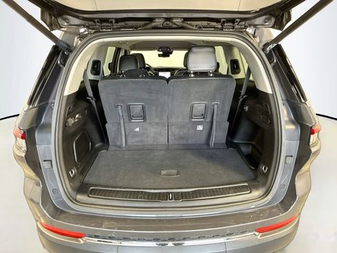 Used 2023 Jeep Grand Cherokee L Limited w/ Luxury Tech Group II AWD/4WD image 27