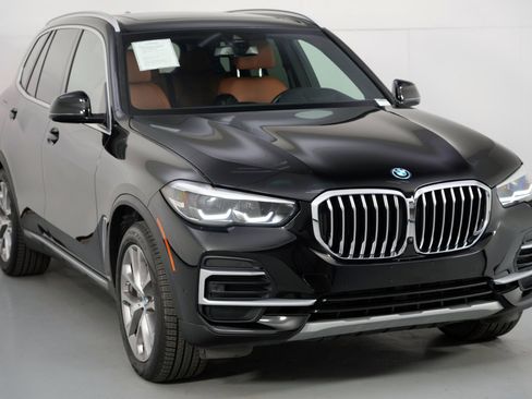 Used 2022 BMW X5 xDrive45e w/ Luxury Seating Package image 56