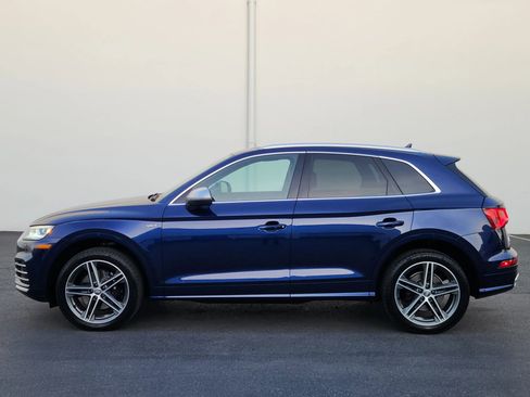 Used 2018 Audi SQ5 Premium Plus w/ Navigation Package image 2