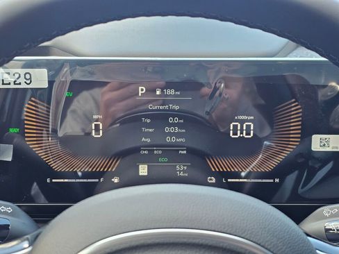 New 2026 Kia Carnival EX image 11