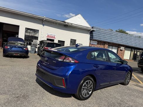 Used 2020 Hyundai Ioniq SE FWD image 9