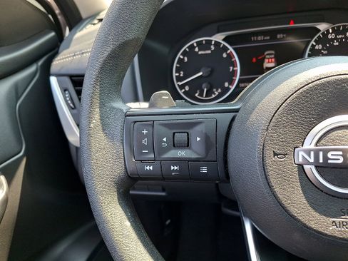 Used 2024 Nissan Rogue S AWD/4WD image 20